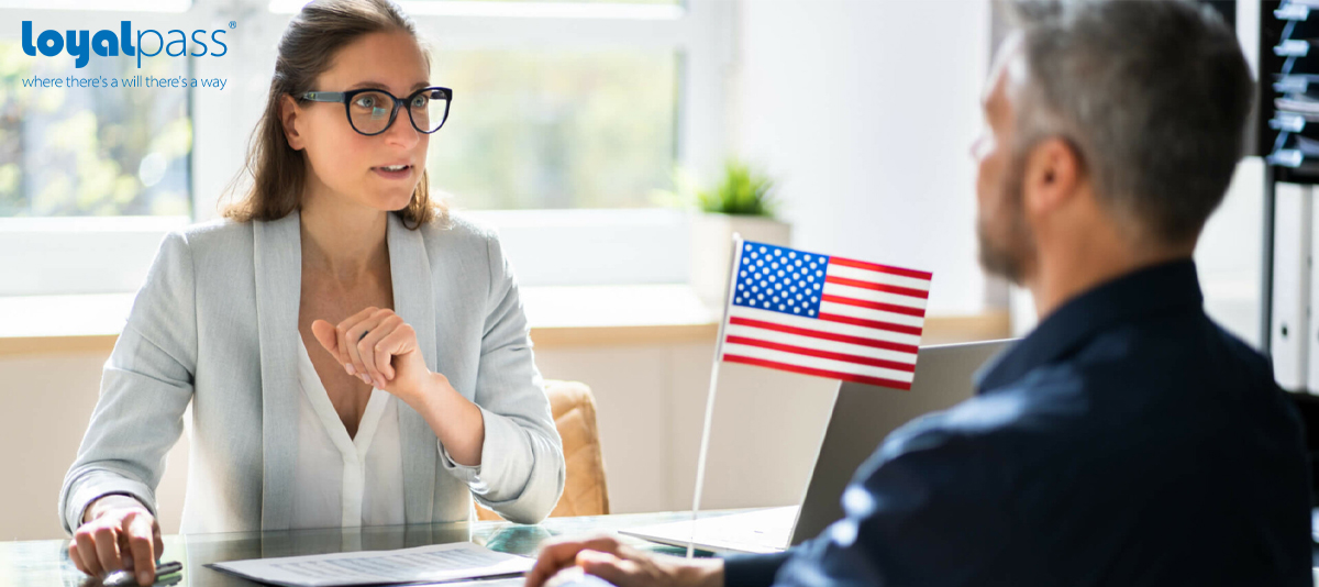 Có thể nộp đơn xin visa EB-5 khi đang có hồ sơ visa lao động chờ xử lý hay không?